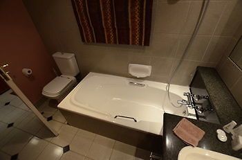 Norscot Manor Guest Lodge Сандтон Екстер'єр фото