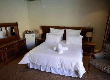 Norscot Manor Guest Lodge Сандтон Екстер'єр фото